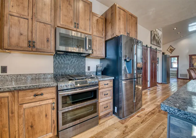 5th image of 217 Peekaboo Trl, Hamilton, MT 59840 | MLS# 30061680