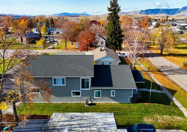 Homes for sale in Polson, MT | 404 3rd Ave E, Polson, MT 59860 | MLS# 30061435