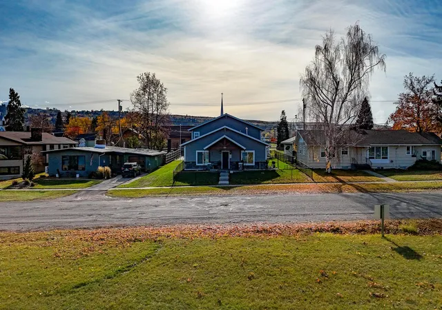 Homes for sale in Polson, MT | 404 3rd Ave E, Polson, MT 59860 | MLS# 30061435