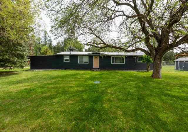 Photo 4 of Single family home for sale at 26 Willow Ln, Trout Creek, MT 59874 | MLS# 30061803 | Listing updated on 2026-07-27