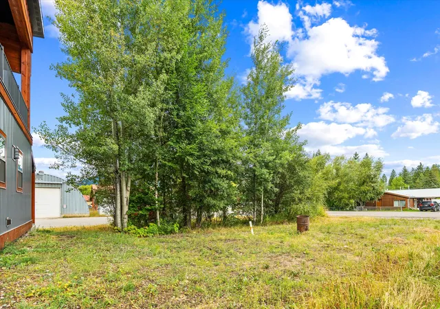 4th image of 406 & 410 Central Ave, Martin City, MT 59926 | MLS# 30062067
