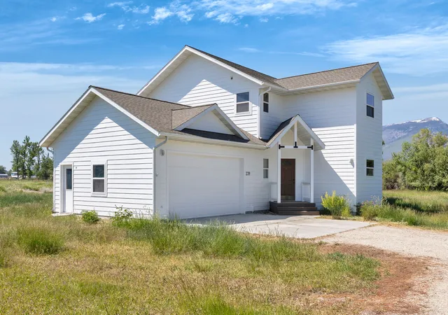 Homes for sale in Hamilton, MT | 239 Lincoln Ln, Hamilton, MT 59840 | MLS# 30063985