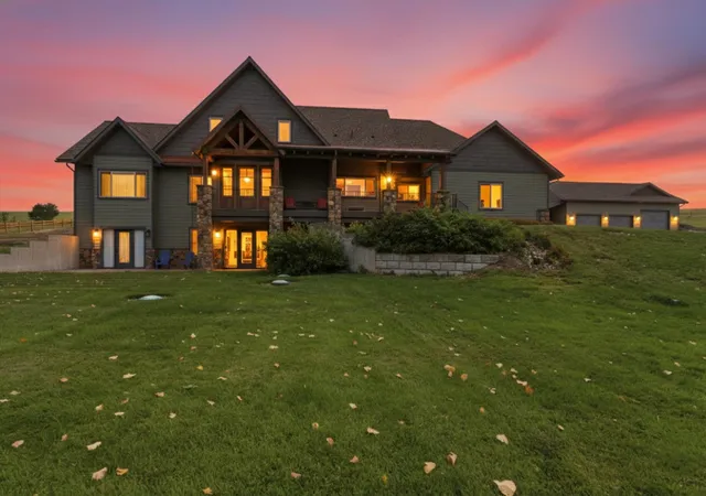 Homes for sale in Corvallis, MT | 2074 Desperado Trl, Corvallis, MT 59828 | MLS# 30064190