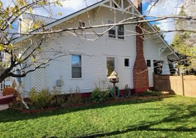 3rd image of 802 5Th Ave S, Lewistown, MT 59457 | MLS# 30064630