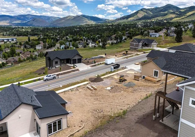 10th image of 4329 Christian Dr, Missoula, MT 59803 | MLS# 30064859