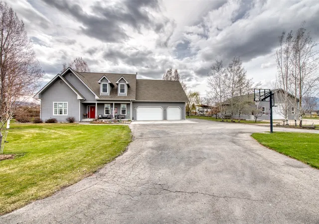 Homes for sale in Corvallis, MT | 375 Whispering Willow Wy, Corvallis, MT 59828 | MLS# 30065074