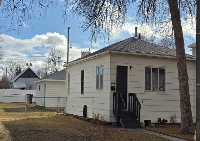 Homes for sale in Great Falls, MT | 608 3rd Ave Sw, Great Falls, MT 59404 | MLS# 30065003