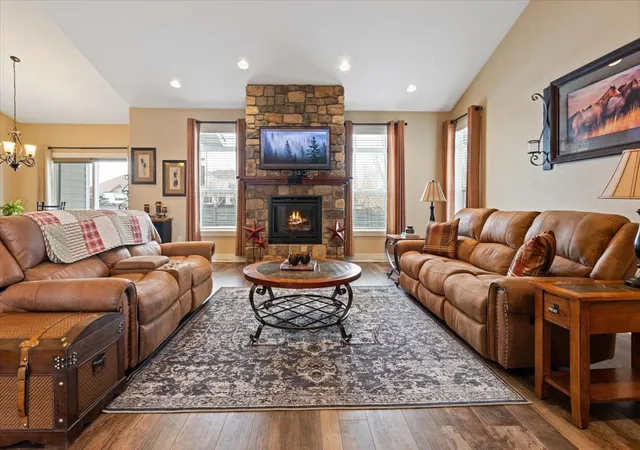Photo 1 of Single family home for sale at 186 Lazy Crk Way, Kalispell, MT 59901 | MLS# 30064942 | Listing updated on 2026-10-12