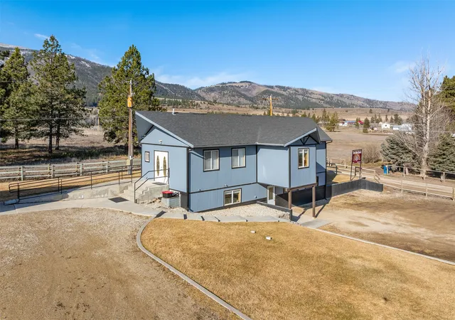 Homes for sale in Lolo, MT | 6023 Sun Valley Rd, Lolo, MT 59847 | MLS# 30065053