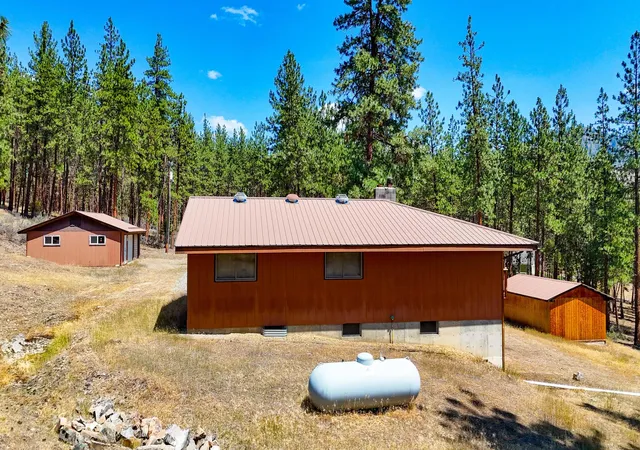 Homes for sale in Plains, MT | 9 Cross Ln, Plains, MT 59859 | MLS# 30065168