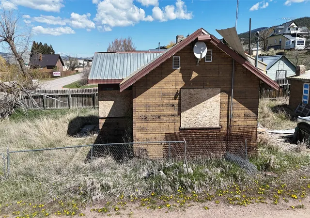 Homes for sale in Philipsburg, MT | 610 S Sansome St, Philipsburg, MT 59858 | MLS# 30065208