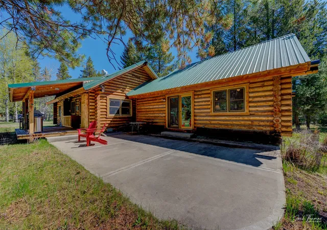 Photo 3 of Single family home for sale at 2156 Lone Point Dr, Lincoln, MT 59639 | MLS# 30065253 | Listing updated on 2026-07-07
