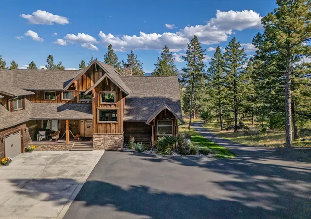 Photo 2 of Mansion for sale at 3 Bobcat Ct, Clancy, MT 59634 | MLS# 30064506 | Listing updated on 2026-07-14