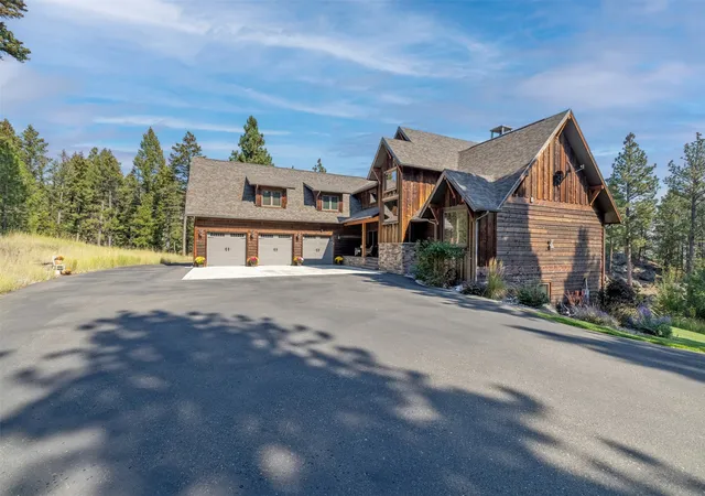 Photo 3 of Mansion for sale at 3 Bobcat Ct, Clancy, MT 59634 | MLS# 30064506 | Listing updated on 2026-07-14