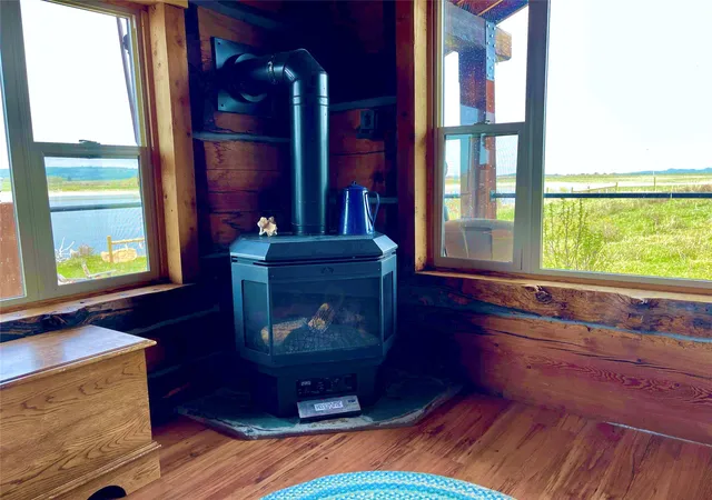 5th image of 36 S Shore Rd, Babb, MT 59411 | MLS# 30065507