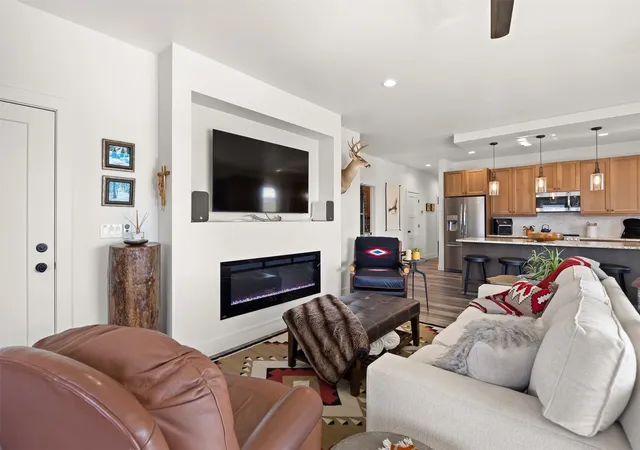 1st image of 301 N 1st St #4, Hamilton, MT 59840 | MLS# 30065708