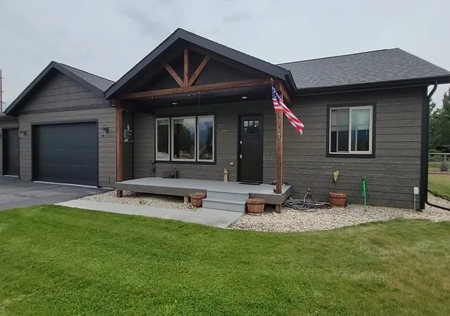 3rd image of 393 Aspen Wood Dr, Stevensville, MT 59870 | MLS# 30065746