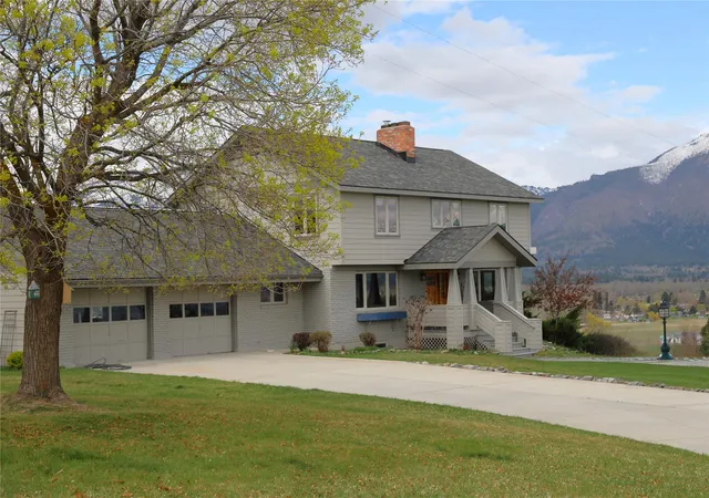 Photo 3 of Single family home for sale at 381 Sky W Ln, Hamilton, MT 59840 | MLS# 30065326 | Listing updated on 2026-07-08