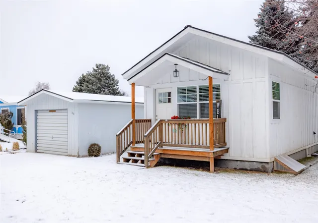 Homes for sale in Kalispell, MT | 222 Forest Hill Vlg, Kalispell, MT 59901 | MLS# 30065862