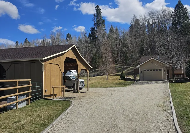 2nd image of 786 Ropin Horse Ln, Hamilton, MT 59840 | MLS# 30066064
