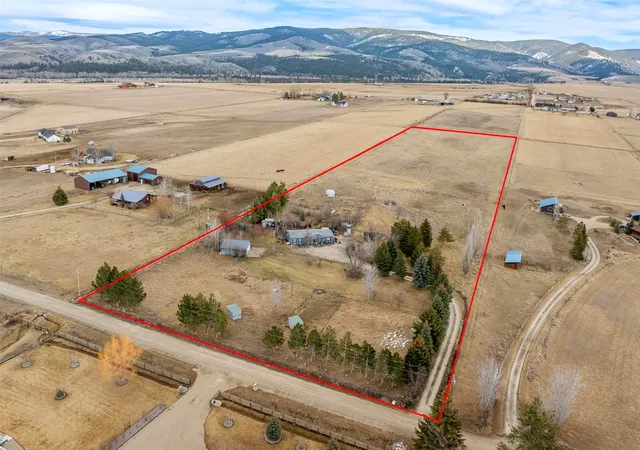 1st image of 3018 Mack Smith Ln, Stevensville, MT 59870 | MLS# 30066141