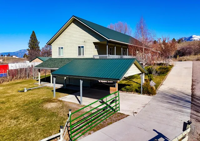 Photo 4 of House for sale at 1401 12th Avenue E, Polson, MT 59860 | MLS# 30066213 | Listing updated on 2026-10-05