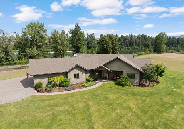 4th image of 1398 Waters Edge Wy, Columbia Falls, MT 59912 | MLS# 30064731