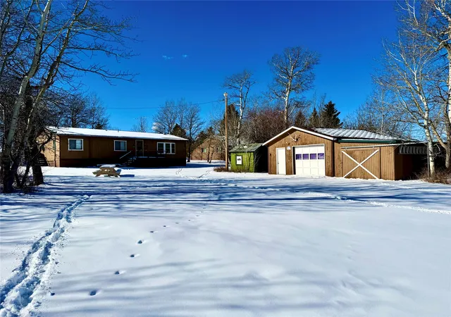 2nd image of 28 W Shore Rd, Babb, MT 59411 | MLS# 30065606