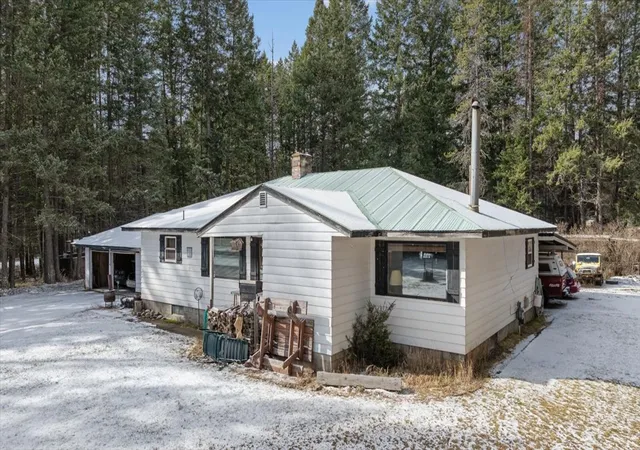 5th image of 2260 E Lakeshore Dr, Whitefish, MT 59937 | MLS# 30066369