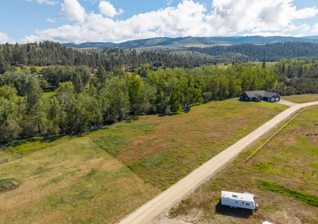 28th image of 25 A Drovers Trl, Stevensville, MT 59870 | MLS# 30066194