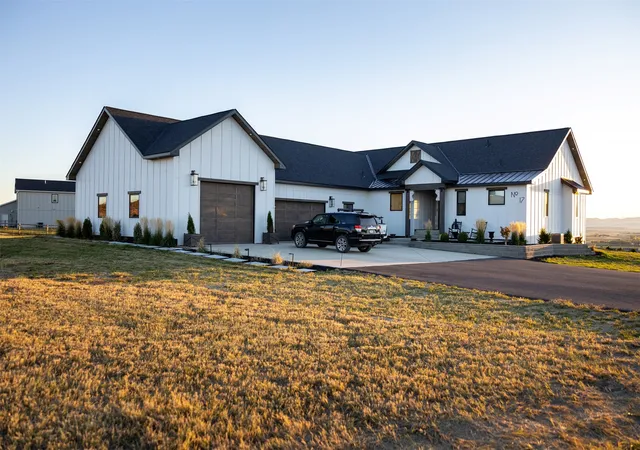 2nd image of 17 Grandview Ct, Great Falls, MT 59404 | MLS# 30066662