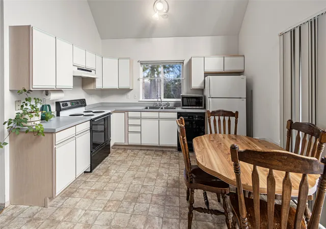 4th image of 143 Parkview Ln, Lakeside, MT 59922 | MLS# 30066612