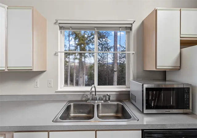 5th image of 143 Parkview Ln, Lakeside, MT 59922 | MLS# 30066612