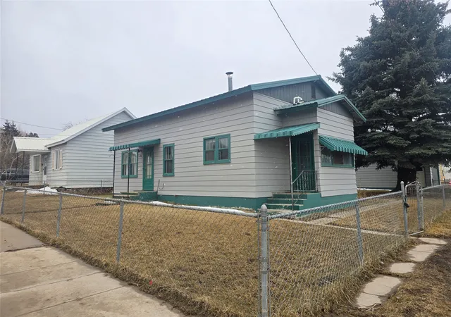 Homes for sale in Philipsburg, MT | 506 W Broadway St, Philipsburg, MT 59858 | MLS# 30066784