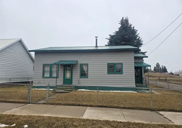 Homes for sale in Philipsburg, MT | 506 W Broadway St, Philipsburg, MT 59858 | MLS# 30066784