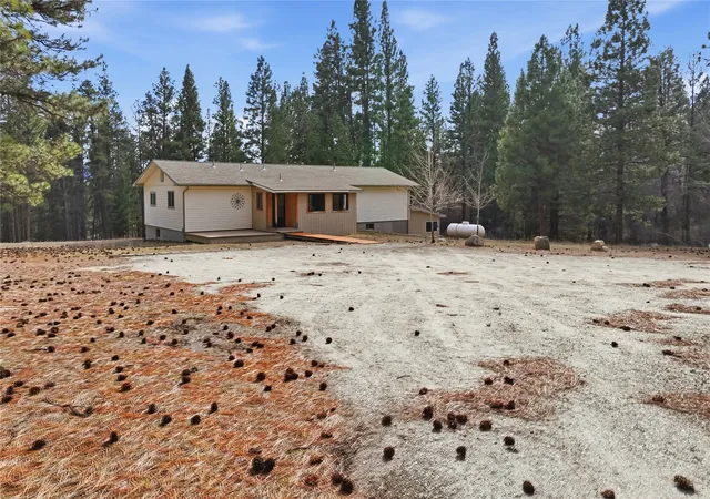 Photo 2 of Single family home for sale at 390 N Gold Crk Loop, Hamilton, MT 59840 | MLS# 30066891 | Listing updated on 2026-07-16