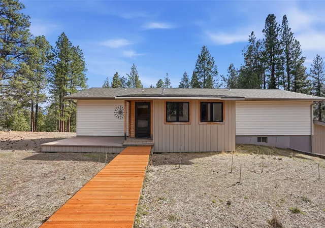 Photo 3 of Single family home for sale at 390 N Gold Crk Loop, Hamilton, MT 59840 | MLS# 30066891 | Listing updated on 2026-07-16