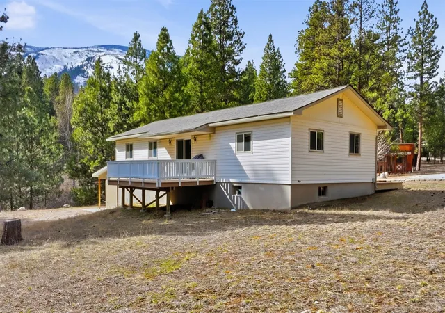 Photo 3 of Single family home for sale at 390 N Gold Crk Loop, Hamilton, MT 59840 | MLS# 30066891 | Listing updated on 2026-07-16