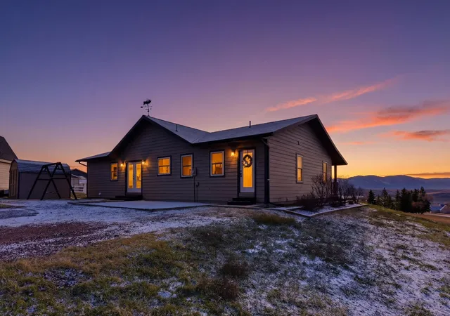 Homes for sale in Polson, MT | 33602 Meadow Rd, Polson, MT 59860 | MLS# 30066712