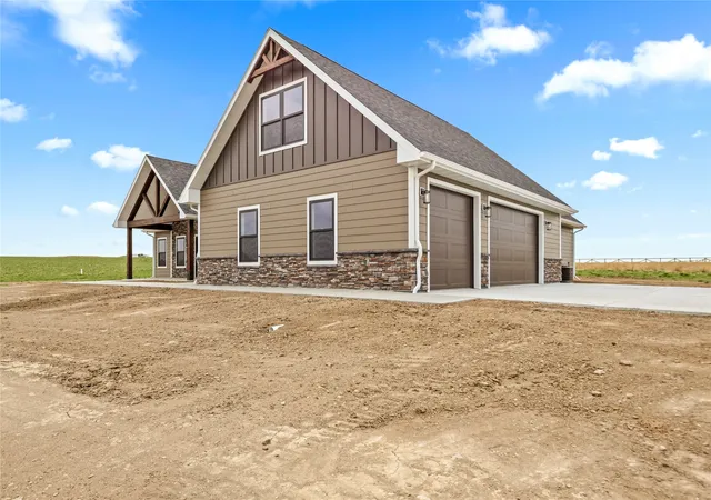 2nd image of 40 Platinum Ln, Great Falls, MT 59405 | MLS# 30066950