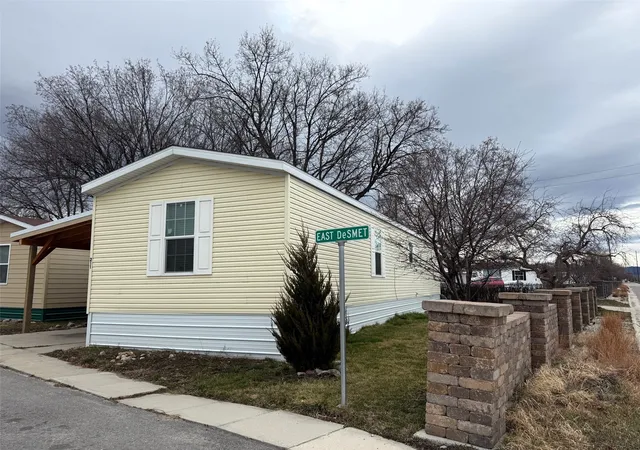 Photo 1 of Single family home for sale at 211 E Desmet St, Hamilton, MT 59840 | MLS# 30067037 | Listing updated on 2026-07-18