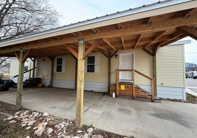 Photo 3 of Single family home for sale at 211 E Desmet St, Hamilton, MT 59840 | MLS# 30067037 | Listing updated on 2026-07-18