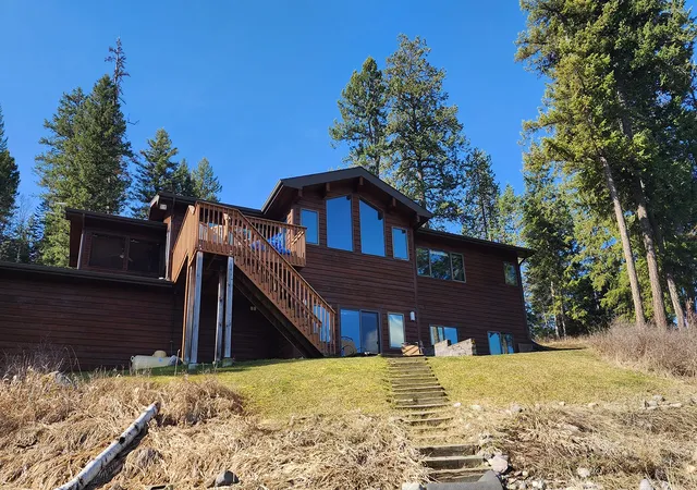 Photo 3 of Single family home for sale at 989 Lake Of The Woods Ln, Bigfork, MT 59911 | MLS# 30064584 | Listing updated on 2026-07-17