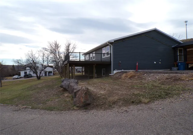 Photo 3 of Single family home for sale at 1610 Maple Dr, Fort Benton, MT 59442 | MLS# 30067245 | Listing updated on 2026-07-10