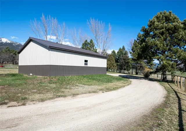 3rd image of 2736 Iroquois Trl, Victor, MT 59875 | MLS# 30066788