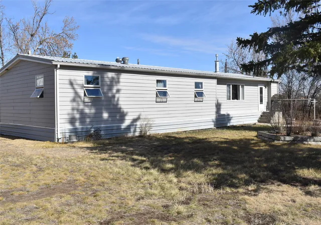 Homes for sale in Brady, MT | 208 2nd Ave Sw, Brady, MT 59416 | MLS# 30067385