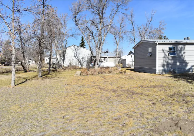 Homes for sale in Brady, MT | 208 2Nd Ave Sw, Brady, MT 59416 | MLS# 30067385