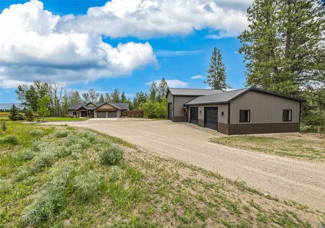 1st image of 693 Cottonwood Rd, Hamilton, MT 59840 | MLS# 30067491