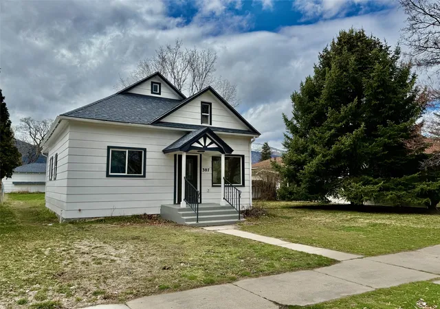 2nd image of 307 N 5th St, Hamilton, MT 59840 | MLS# 30067582
