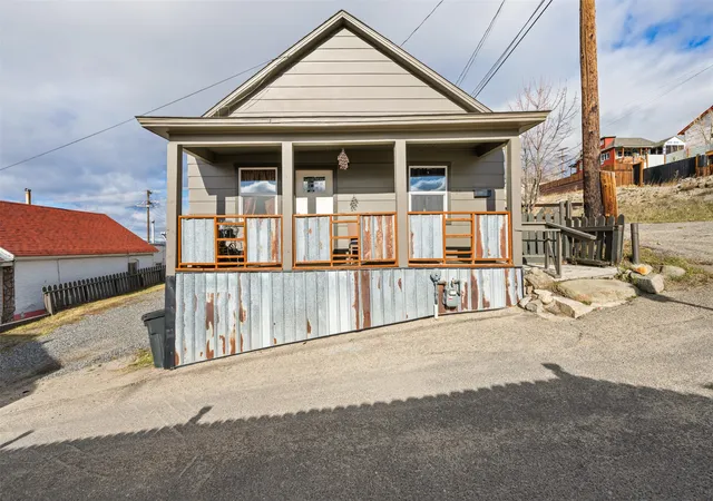 2nd image of 34 E Summit St, Butte, MT 59701 | MLS# 30067644